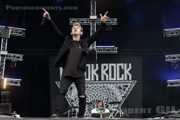 ONE OK ROCK - 2016-06-11 - PARIS - Hippodrome de Longchamp - Stage 2 - 